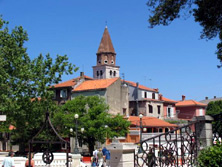 Südosteuropa, Kroatien: Berge, Schluchten & Kultur - Kirche und Marktplatz